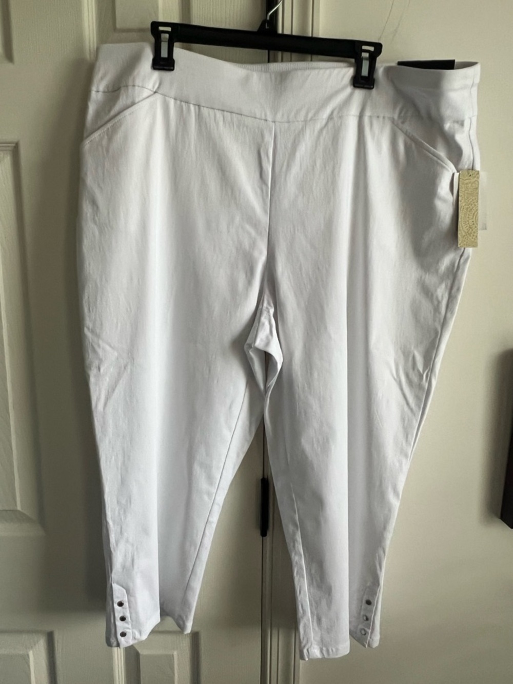 Women's White Pull-On Ankle Pants- Napa  Valley 20W